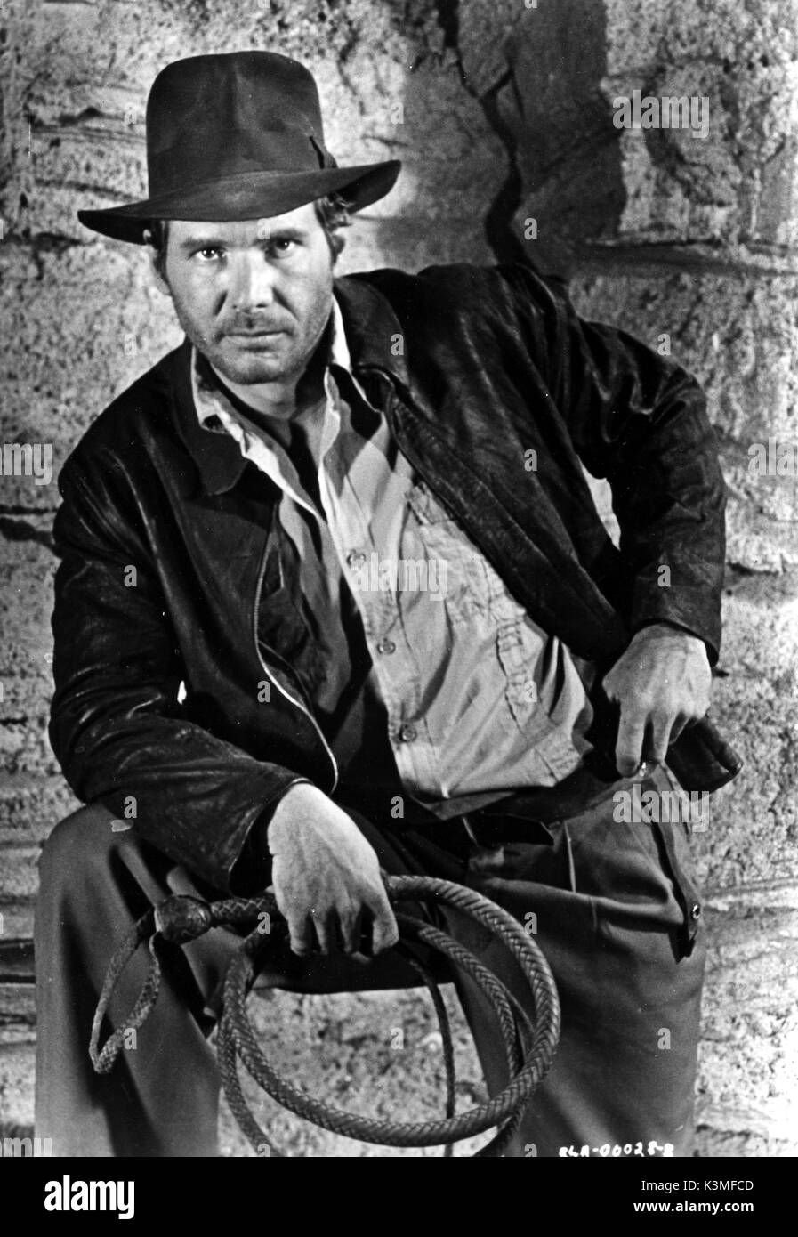RAIDERS OF THE LOST ARK [US 1981] HARRISON FORD as Indiana Jones     Date: 1981 Stock Photo