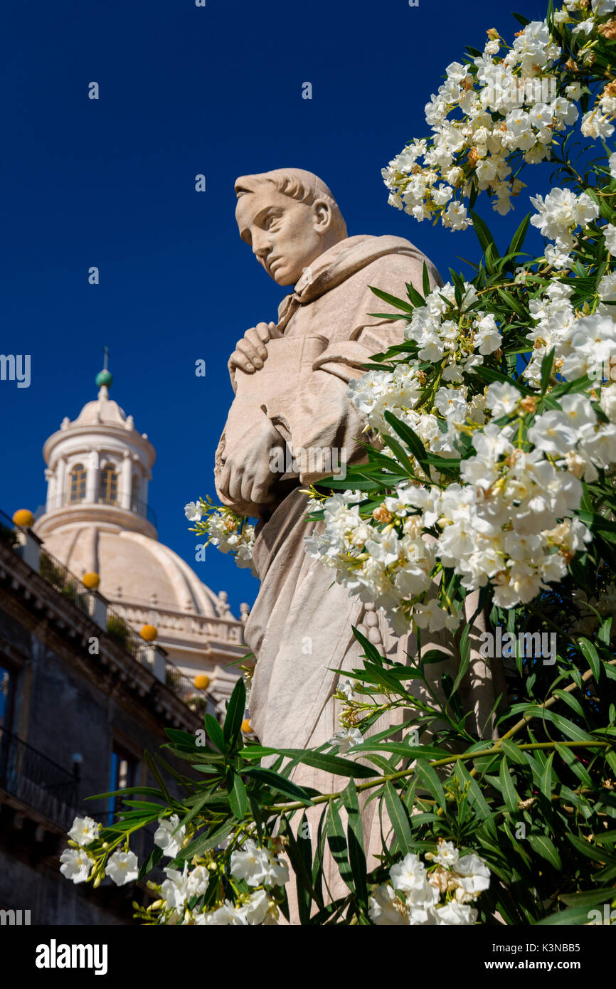 statues of the cathedral of Catania and the dome of the abbey of s.agata, Catania, Sicily, Italy, Europe Stock Photo