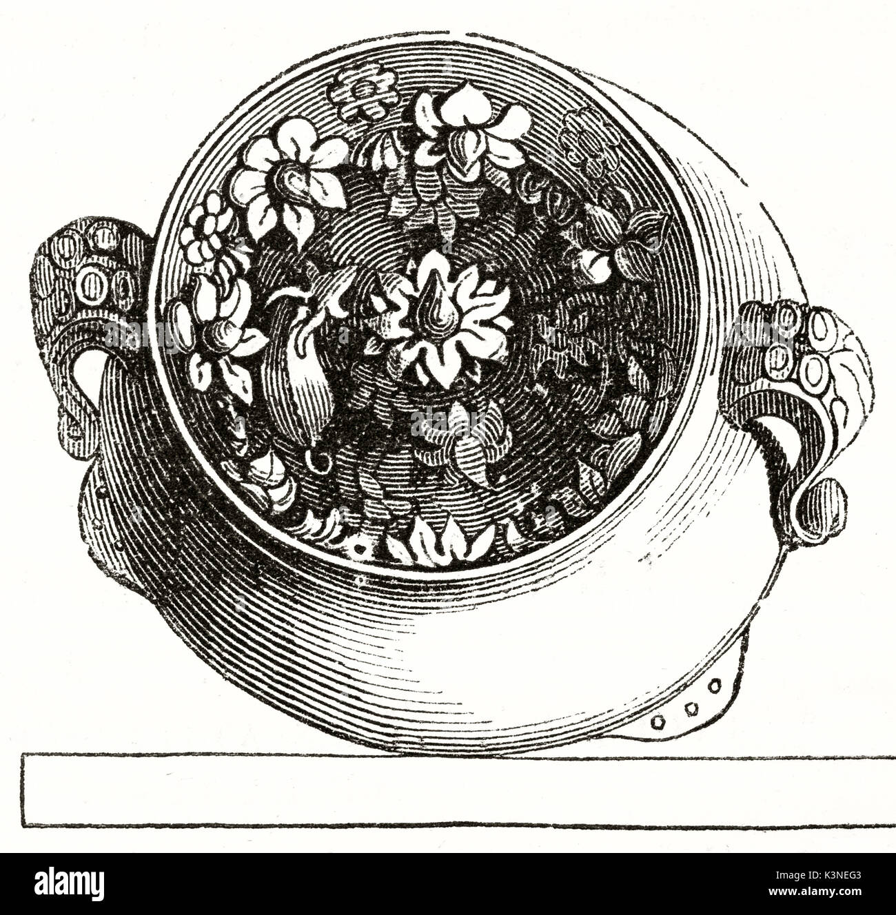 Old illustration of single Valencia (Spain) earthenware vase top view.  Sevres manufacturing France (seen from above). By unidentified author  published on Magasin Pittoresque Paris 1839 Stock Photo - Alamy