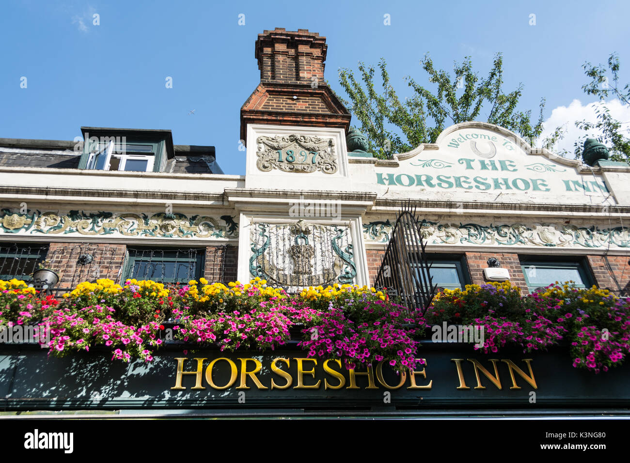The Horseshoe Inn, Southwark, London, SE1, UK Stock Photo Alamy
