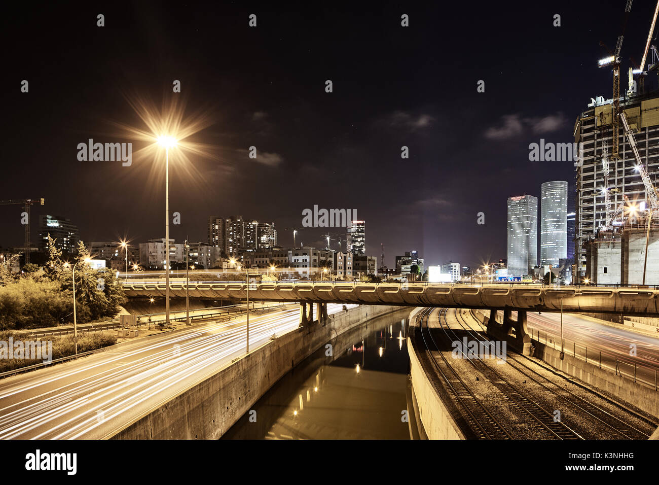 Tel aviv downtown ayalon freeway hi-res stock photography and images ...