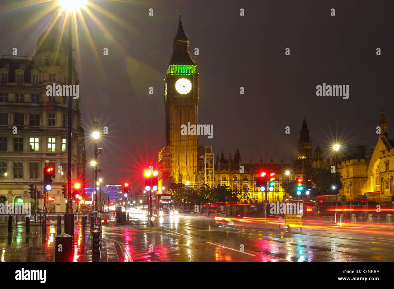 Rainy big ben view hi-res stock photography and images - Alamy