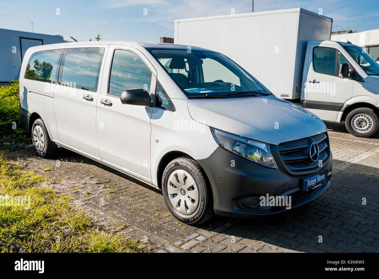 Mercedes sprinter van hi-res stock photography and images - Page 7