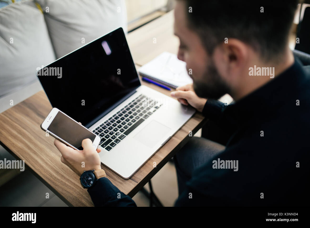 Working Using App Unrecognizable businessman using app hi-res stock photography and ...