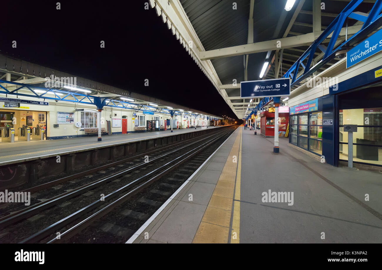 Winchester Railway station on the London to Southampton mainline Stock Photo Alamy