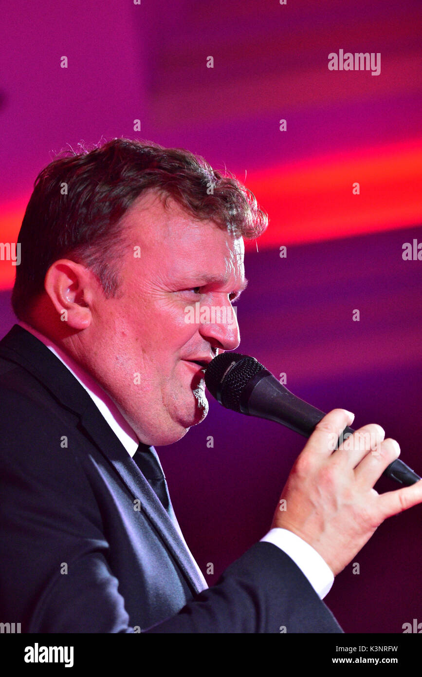 Jimmy Buckley Hi res Stock Photography And Images Alamy