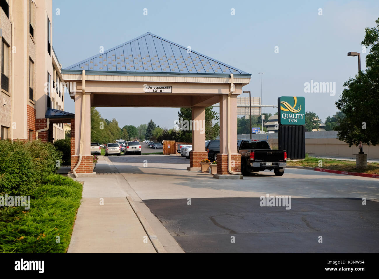 Denver Co Usa August 2017 Entrance Of The Quality Inn Hotel
