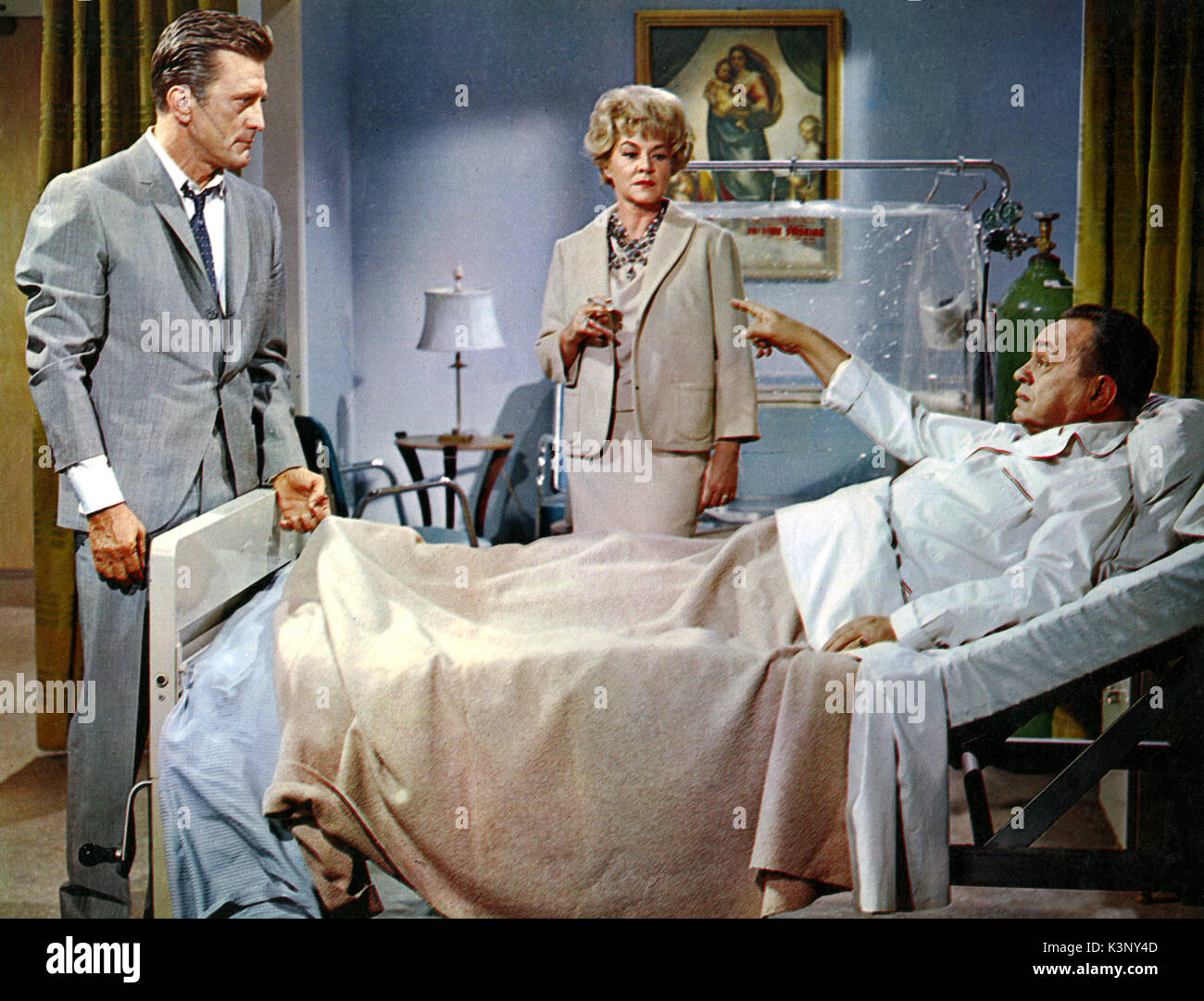 TWO WEEKS IN ANOTHER TOWN [US 1962] KIRK DOUGLAS, CLAIRE TREVOR, EDWARD G ROBINSON     Date: 1962 Stock Photo