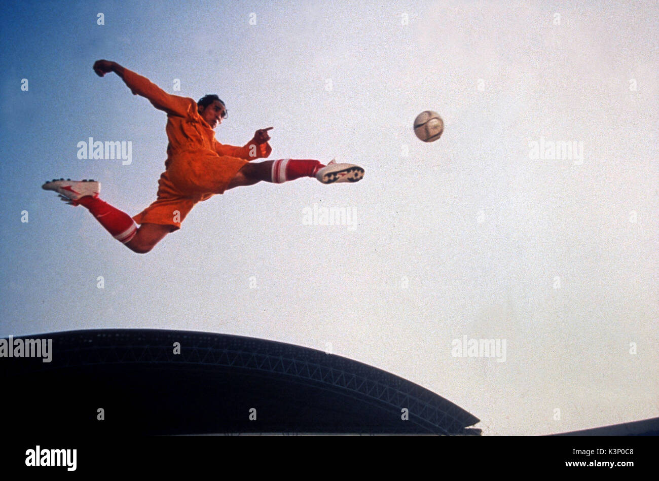 SHAOLIN SOCCER [HK / CH 2001] aka KUNG FU FOOTBALL aka KUNG FU SOCCER MEI LIN MO     Date: 2001 Stock Photo