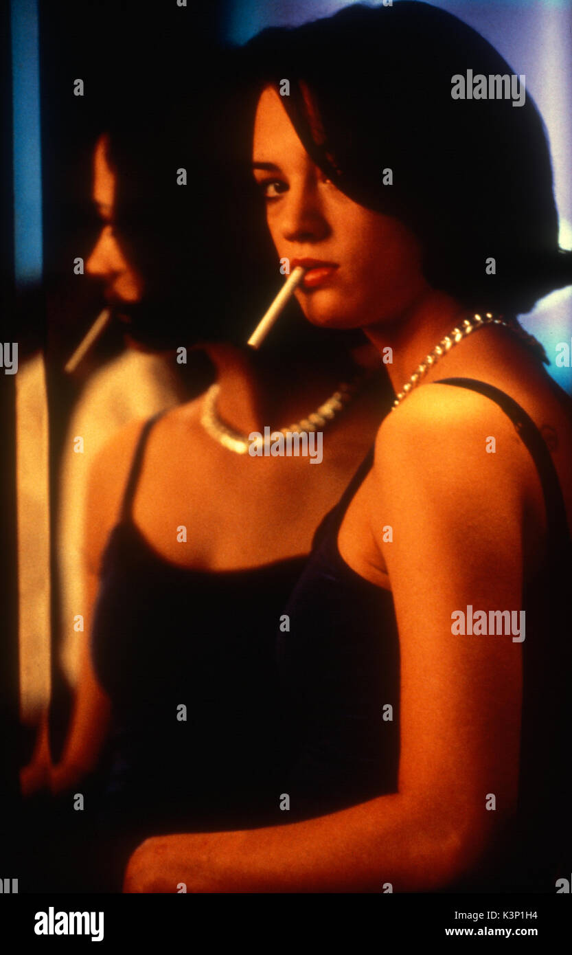 B. MONKEY [BR / US 1998] ASIA ARGENTO     Date: 1998 Stock Photo