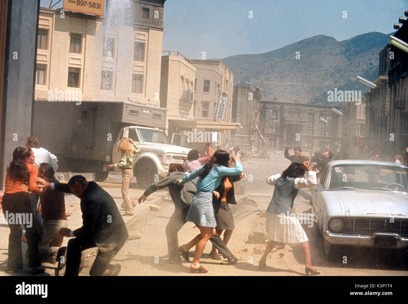 Earthquake hi-res stock photography and images - Alamy