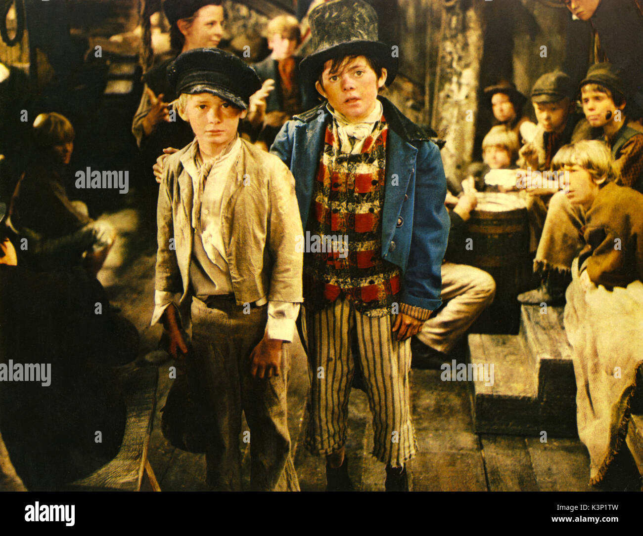 OLIVER! [BR 1968] MARK LESTER as Oliver Twist, JACK WILD as the Artful Dodger     Date: 1968 Stock Photo