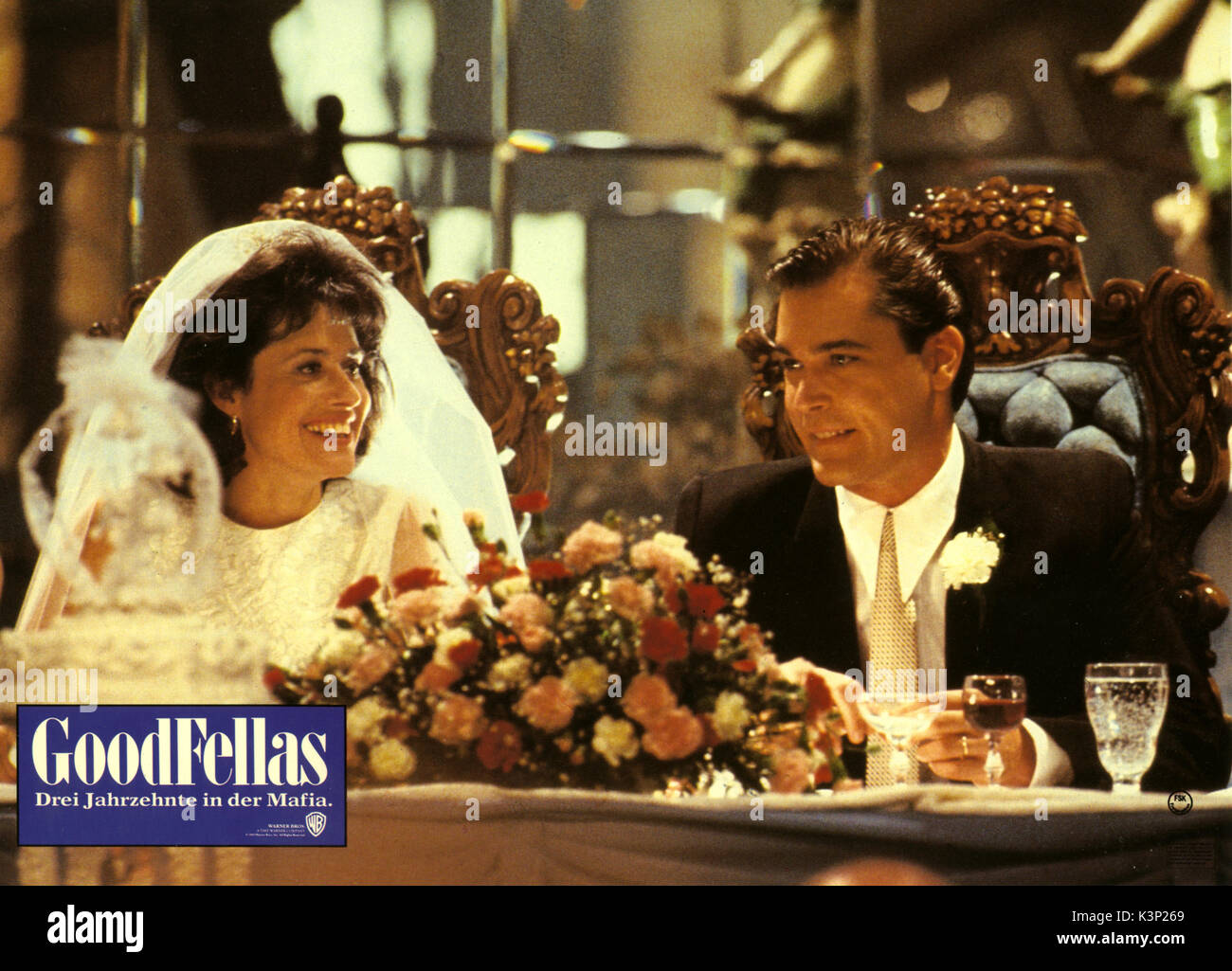 GOODFELLAS [US 1993] LORRAINE BRACCO, RAY LIOTTA as Henry Hill     Date: 1993 Stock Photo