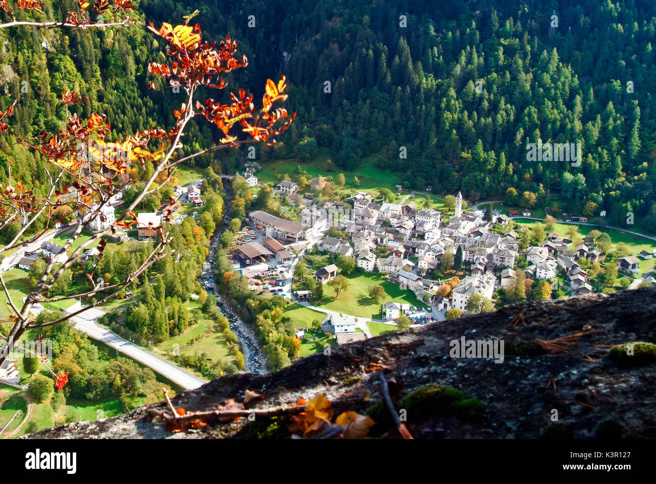 At the entrance of the Bondasca Valley, lies the charming village of 