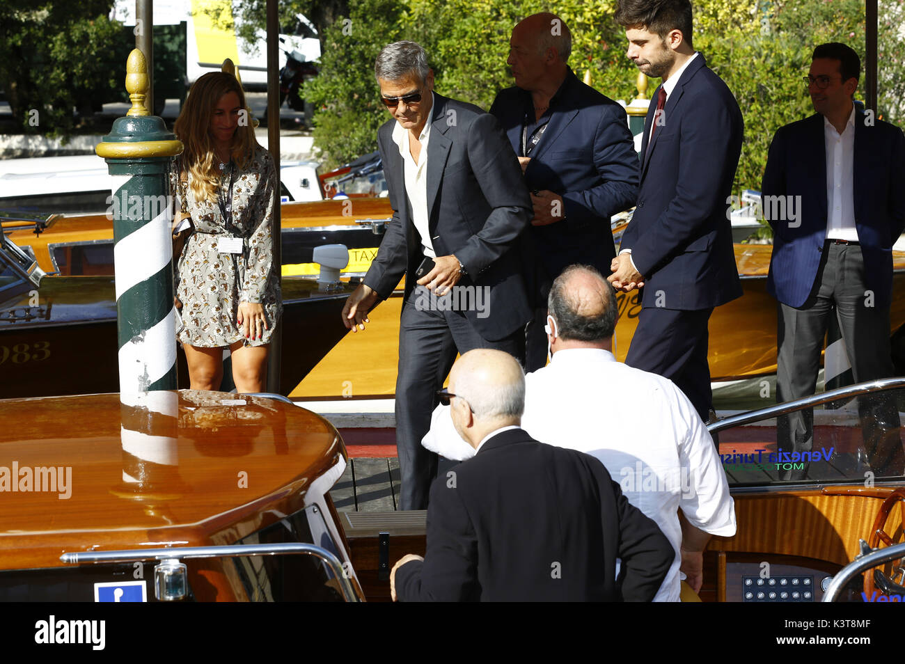 Venice, Italy. 01st Sep, 2017. George Clooney is seen leaving the Hotel Excelsior after giving interviews during the 74th Venice Film Festival on September 01, 2017 in Venice, Italy | usage worldwide Credit: dpa/Alamy Live News Stock Photo