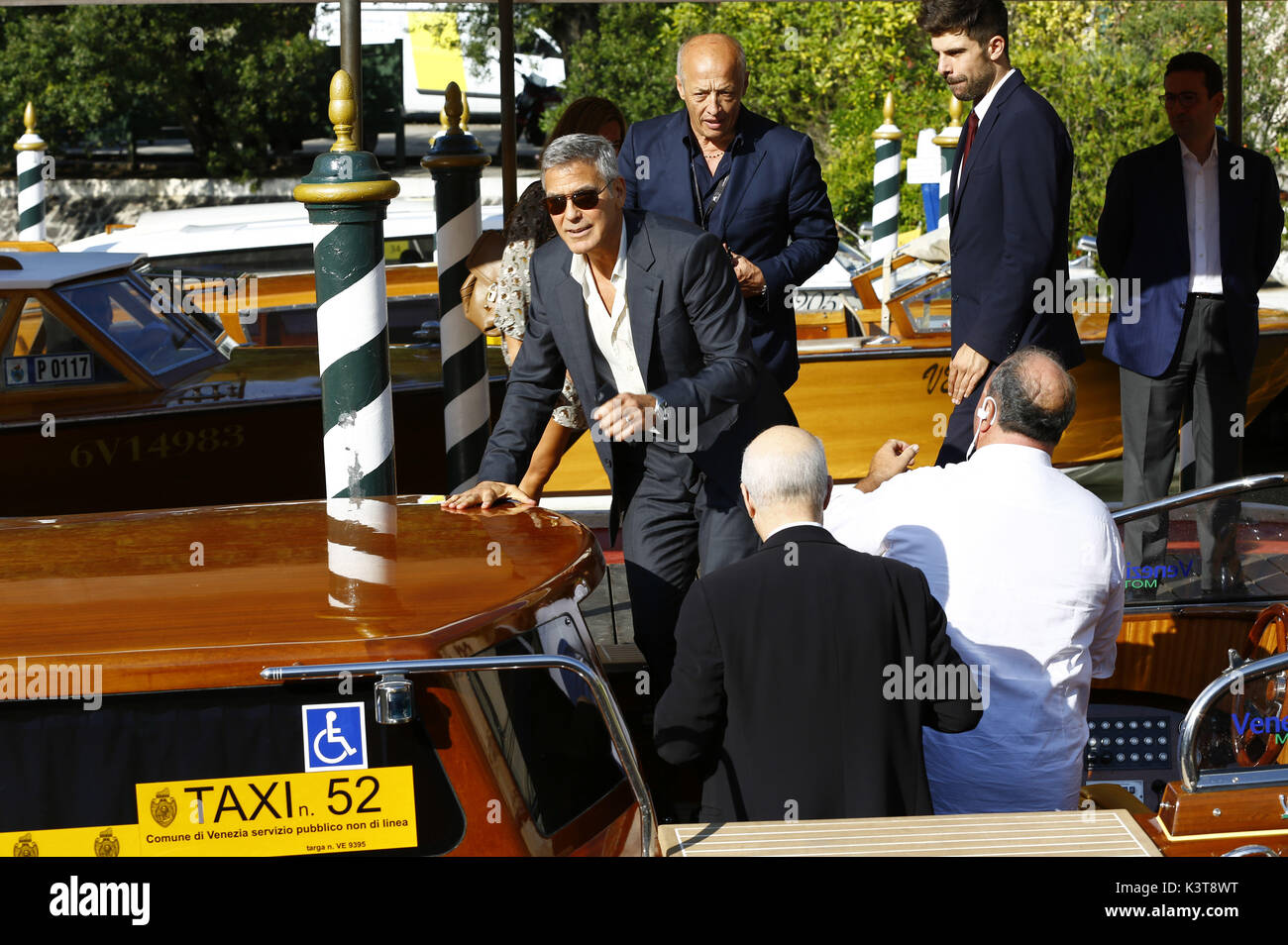 Venice, Italy. 01st Sep, 2017. George Clooney is seen leaving the Hotel Excelsior after giving interviews during the 74th Venice Film Festival on September 01, 2017 in Venice, Italy | usage worldwide Credit: dpa/Alamy Live News Stock Photo