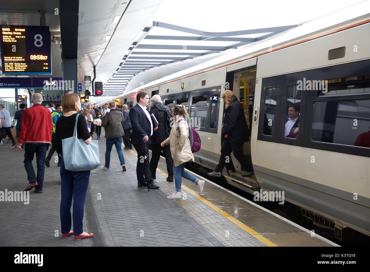 London bridge station train departure board hires stock photography