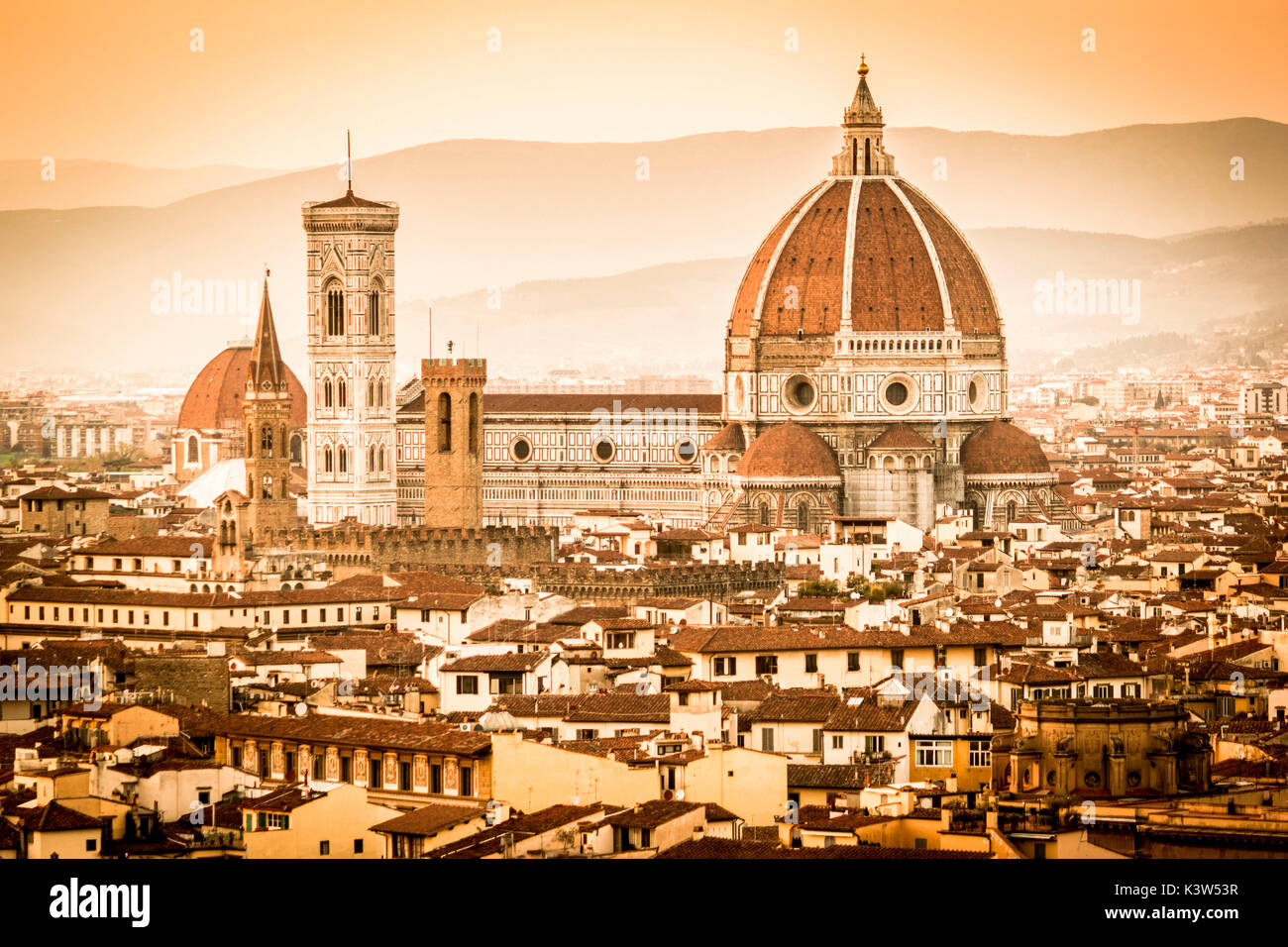 Florence cathedral dome brunelleschi hi-res stock photography and ...