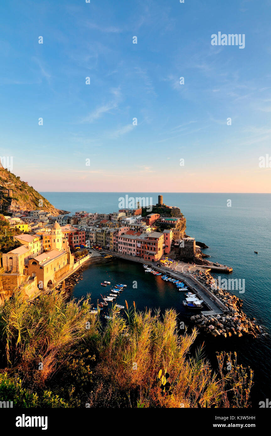 Cinque Terre Vernazza Sunset Hi res Stock Photography And Images Alamy