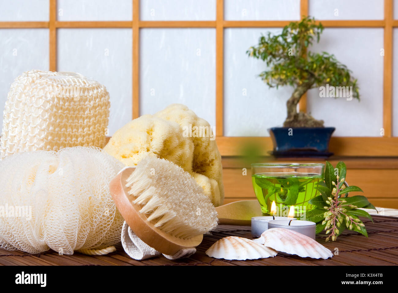 Japanese tea bath hi-res stock photography and images - Alamy