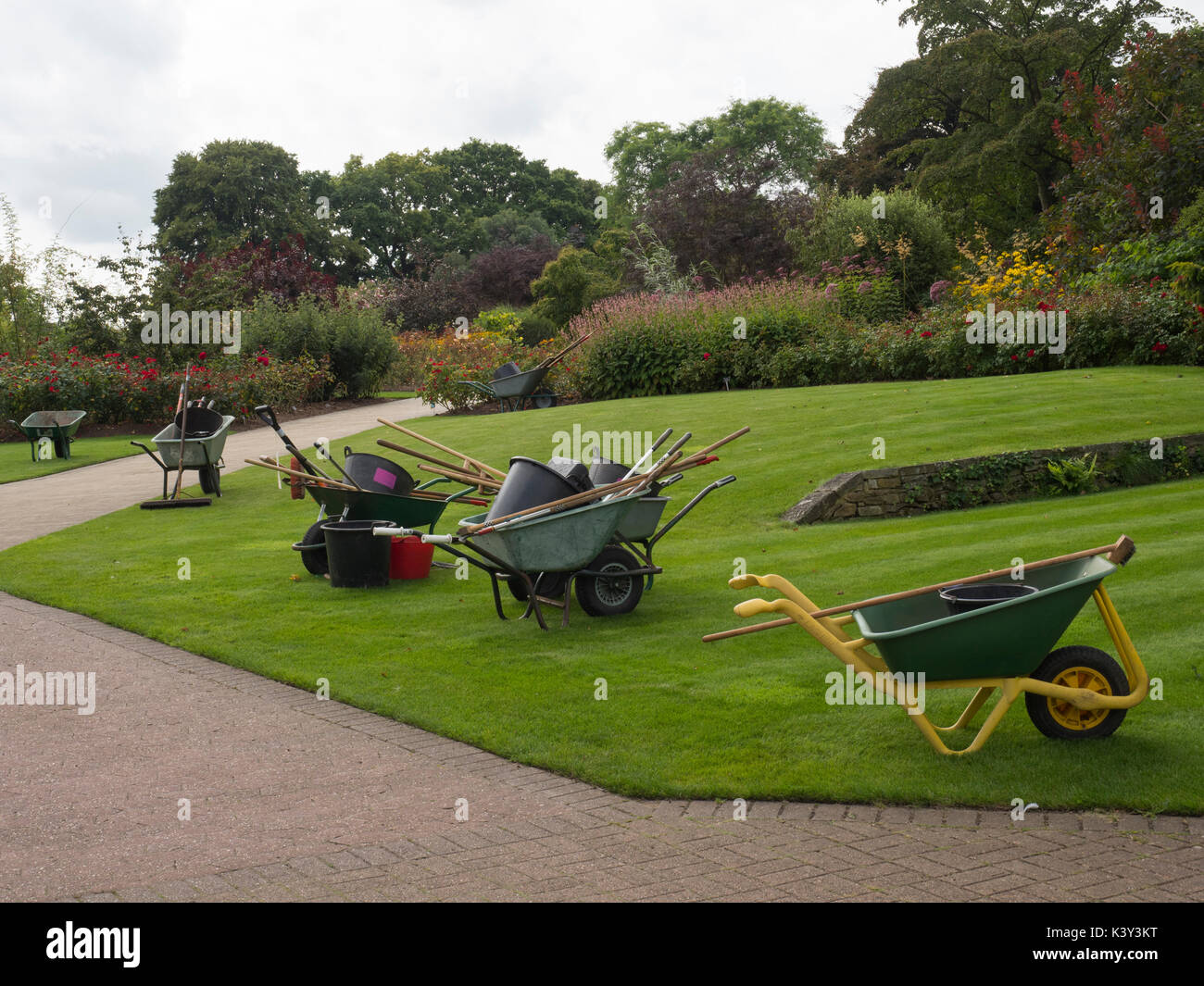 Lawn Maintenance in Staten Island, NY - The Real Yellow Pages