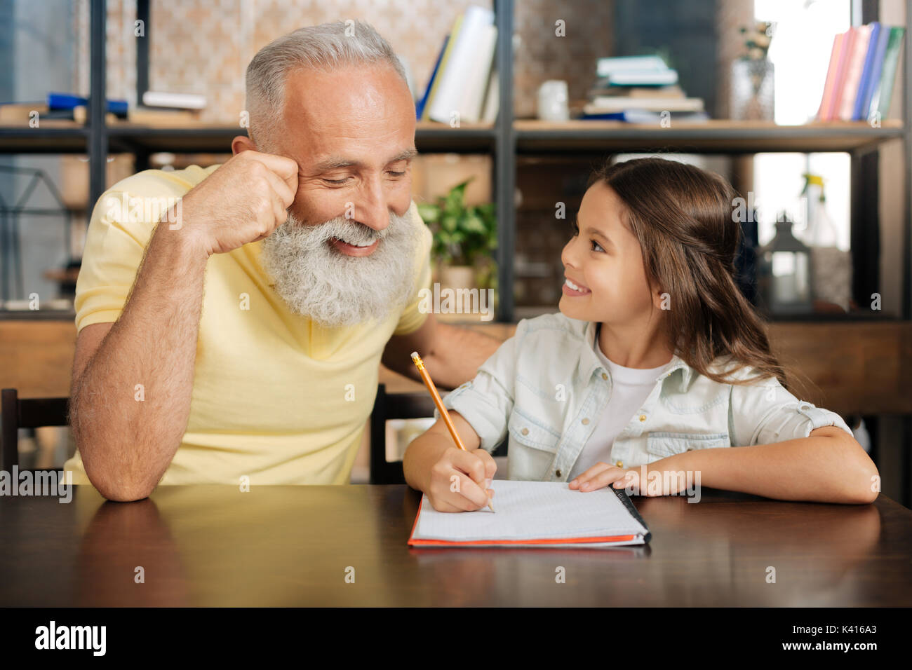 Разговор деда и внучки