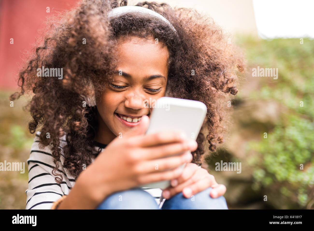 Beautiful african american girl hi-res stock photography and images - Alamy