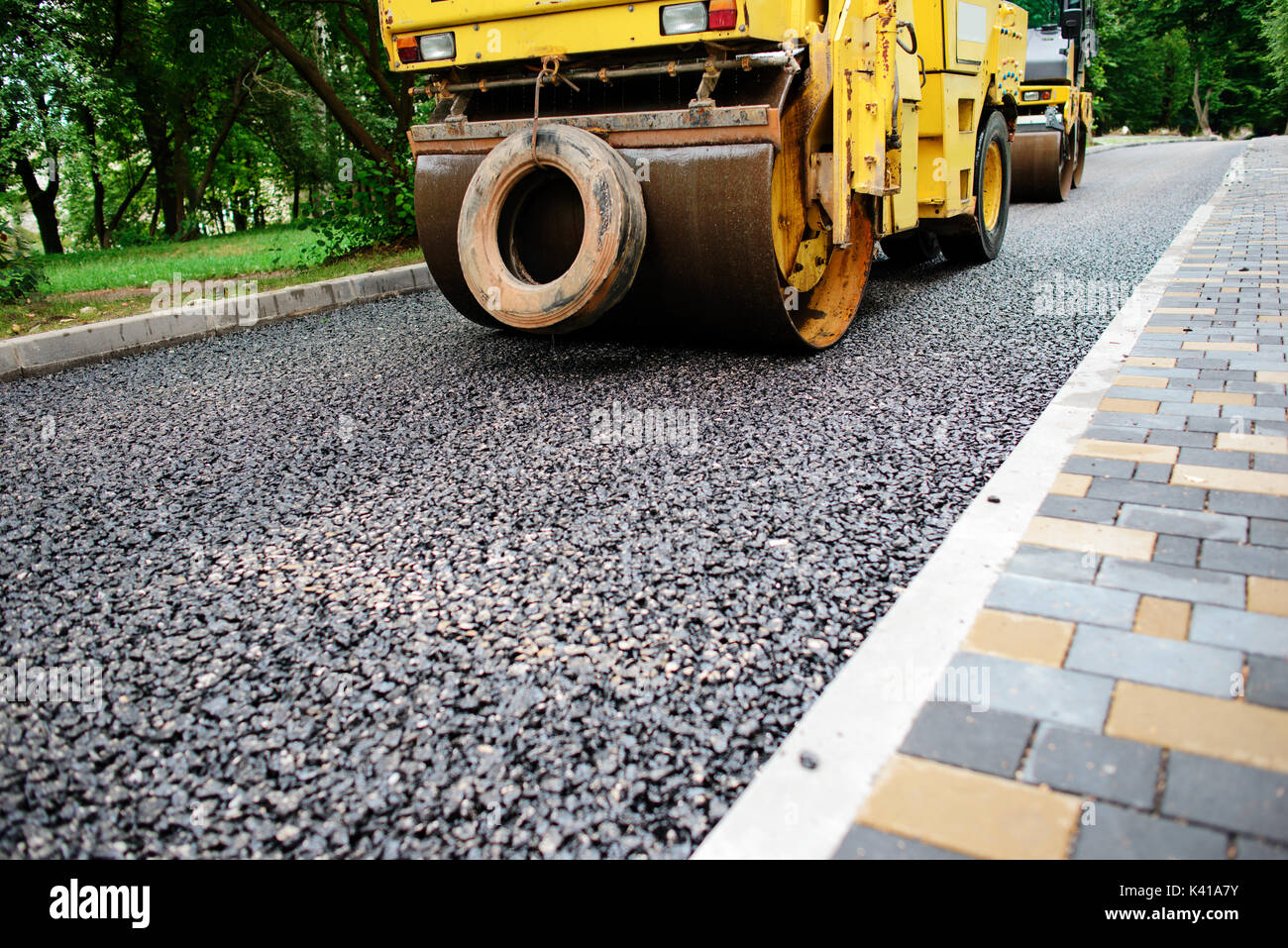 Asphalt Rool Work Communal work surface hi-res stock photography and images - Alamy