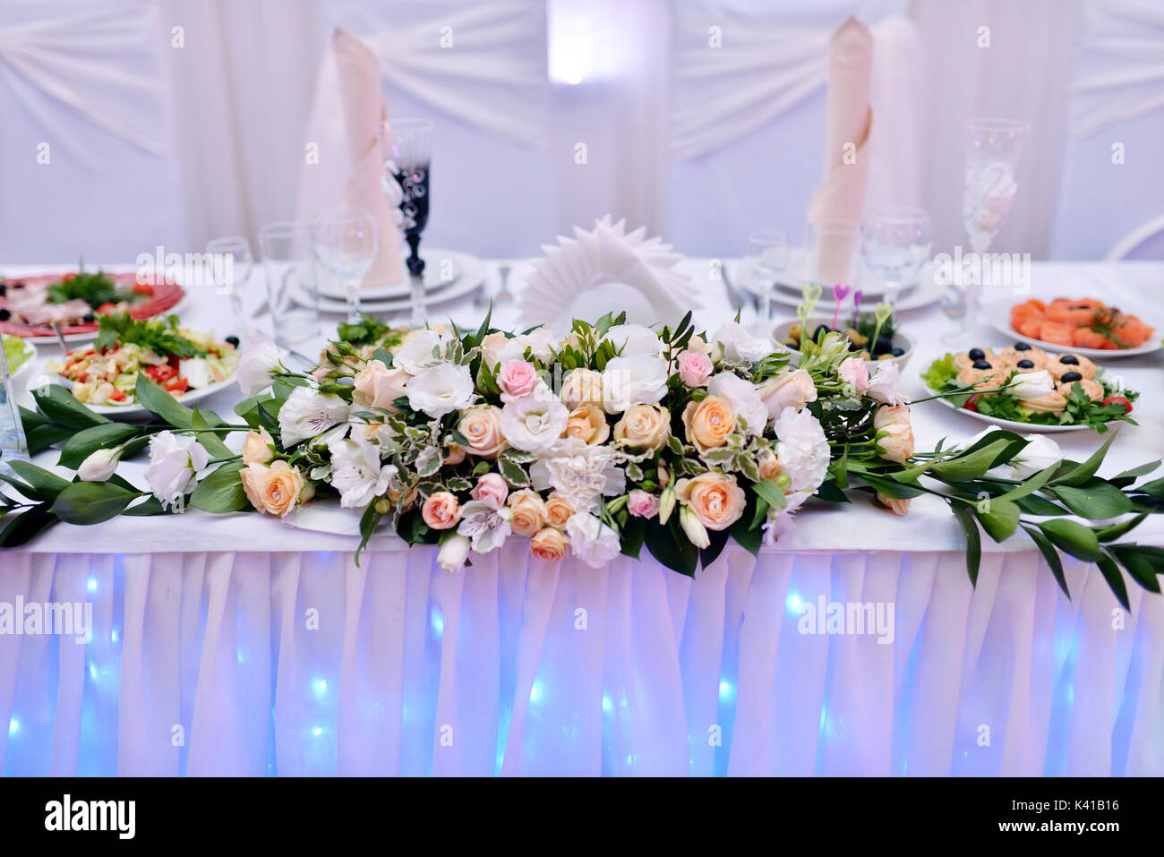Beautiful wedding restaurant for marriage Stock Photo - Alamy