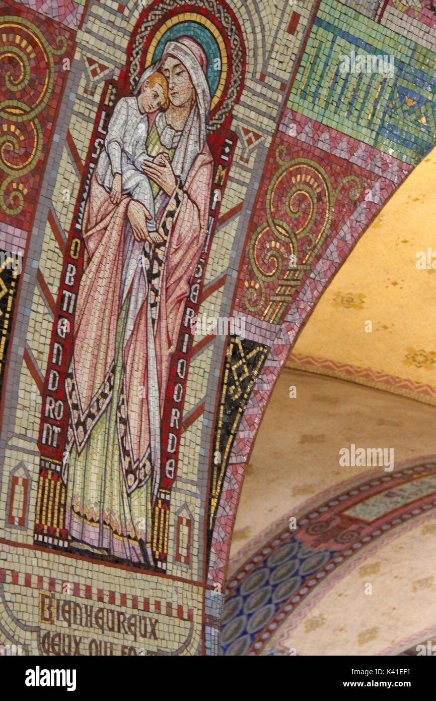 Basilica of saint therese hi-res stock photography and images - Alamy