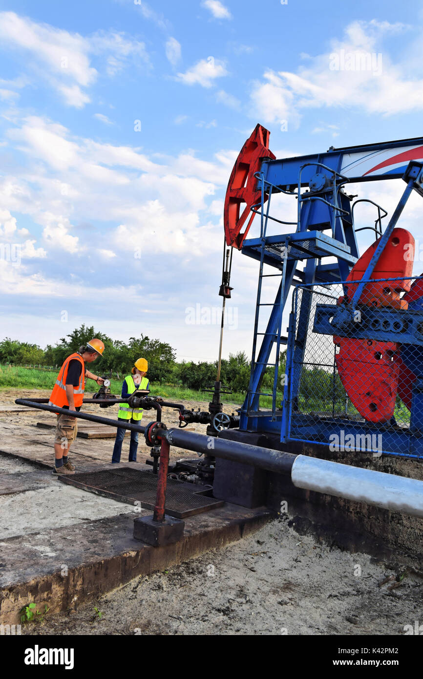 Drill pipe pressure gauge hi-res stock photography and images - Alamy