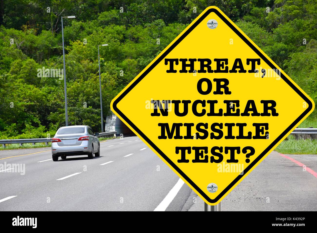 Un rocket attack hires stock photography and images Alamy