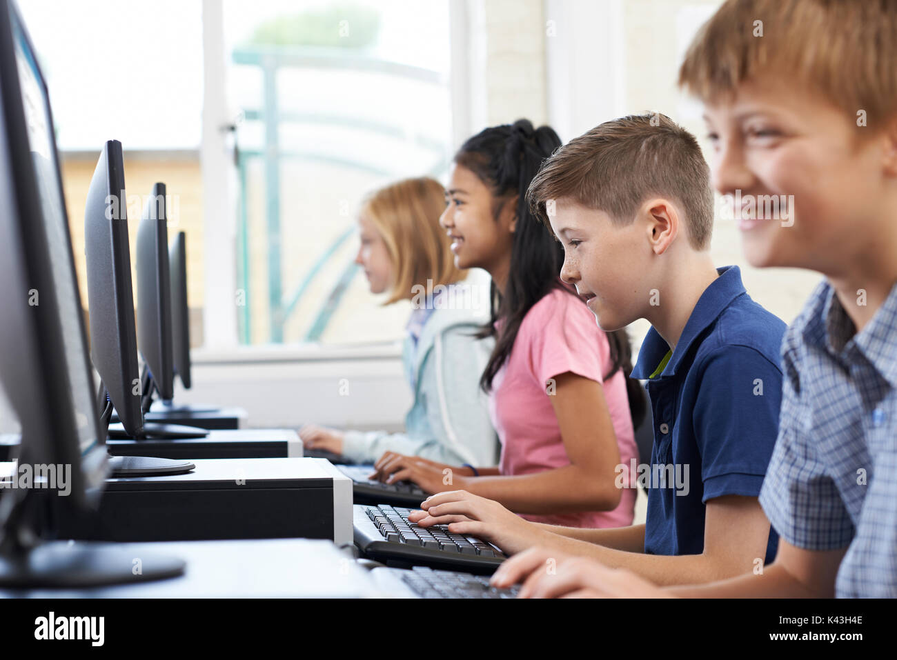 Filipino Computer Class Filipino caucasian male hi-res stock photography and images - Alamy