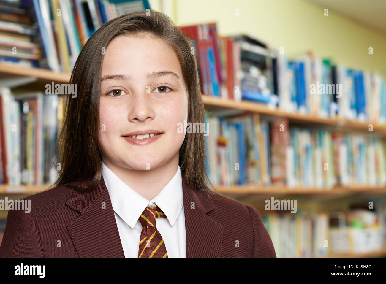 Student uniform hi-res stock photography and images - Alamy