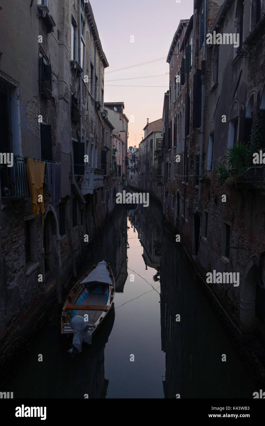 Empty canal hi-res stock photography and images - Alamy