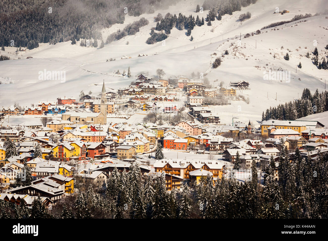 Town, Gallio, Altopiano of Asiago, Province of Vicenza, Veneto, Italy. Mountain ski resort in winter. Stock Photo