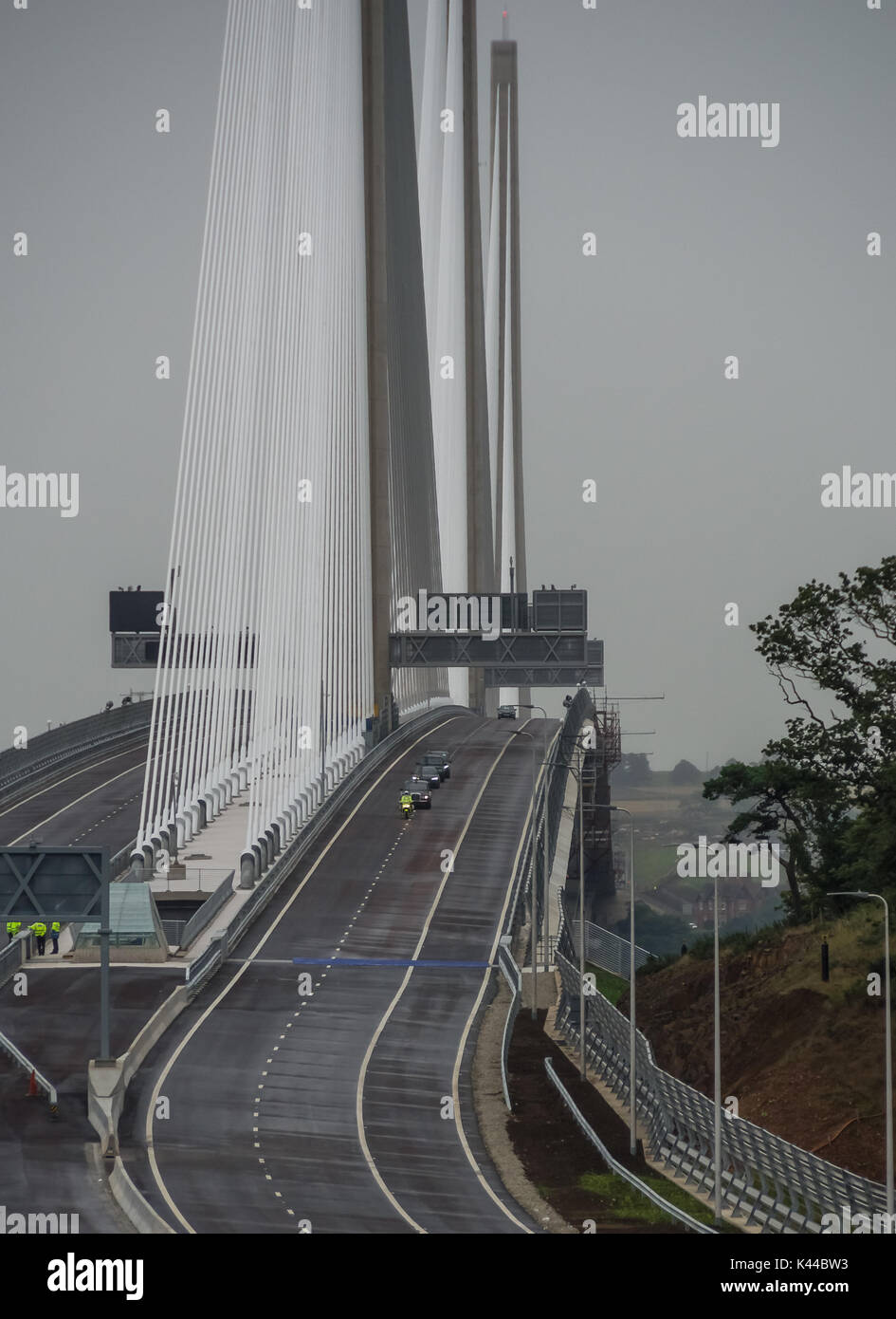 Edinburgh, UK. 04th Sep, 2017. Queens Entourage drives over the Queensferry Crossing Credit: Richard Gregory/Alamy Live News  Stock Photo