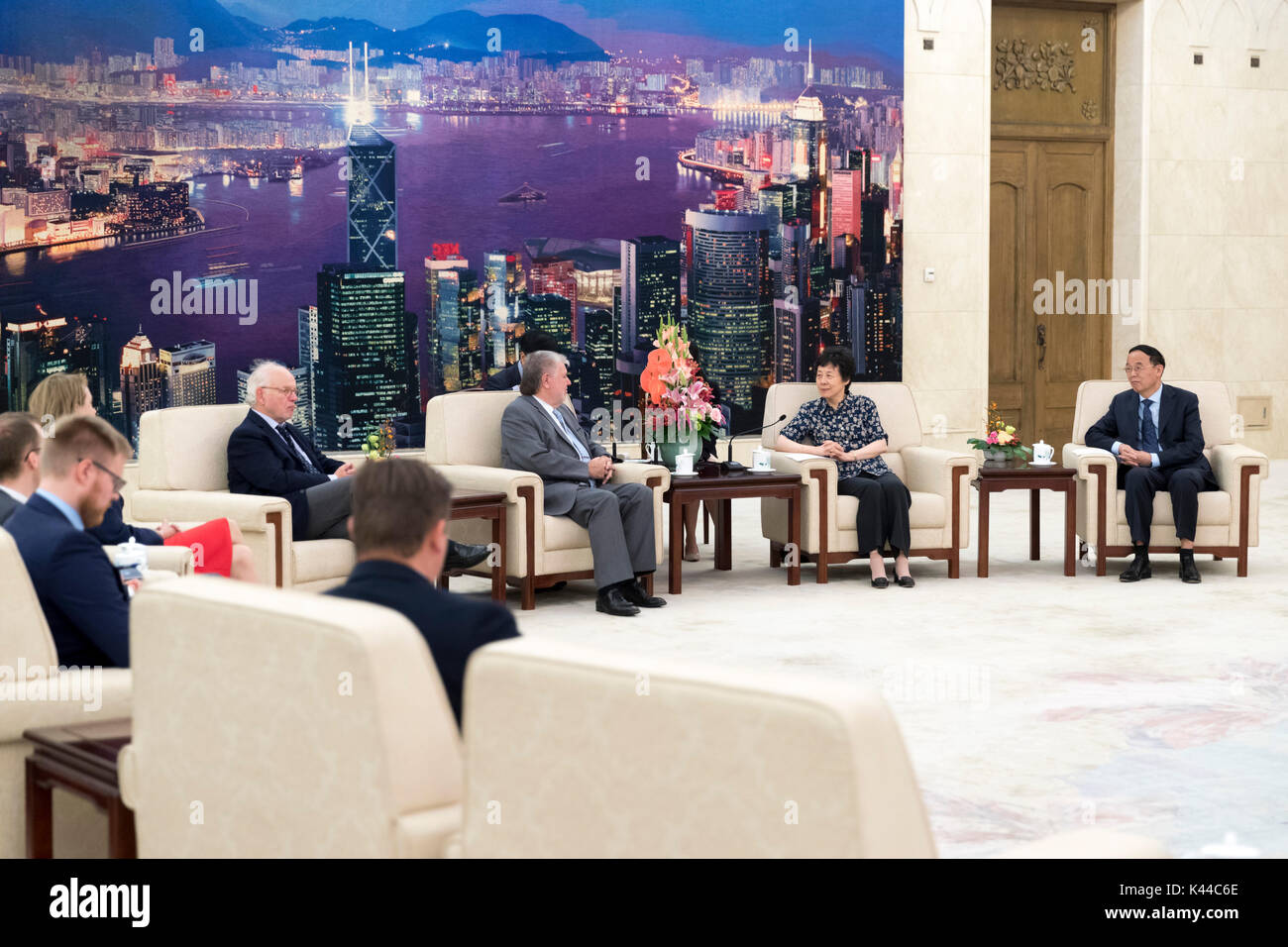 Beijing, China. 4th Sep, 2017. Yan Junqi (2nd R), vice chairwoman of the Standing Committee of China's National People's Congress, meets with Kurt Beck, former chairman of Germany's Social Democratic Party and also chairman of Friedrich-Ebert-Stiftung (FES), at the Great Hall of the People in Beijing, capital of China, Sept. 4, 2017. Credit: Ding Haitao/Xinhua/Alamy Live News Stock Photo