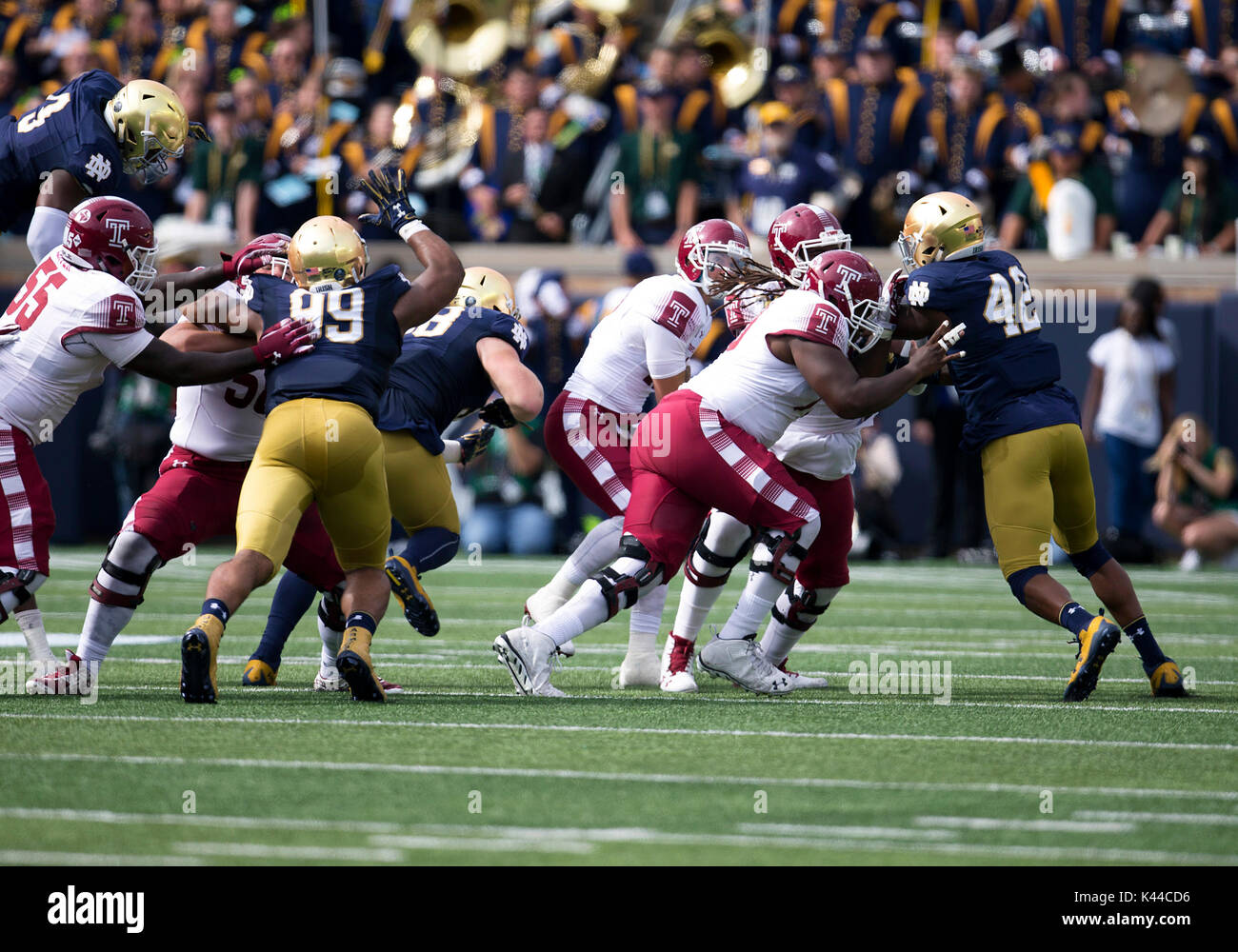 South Bend, Indiana, USA. 02nd Sep, 2017. Players battle at the line of scrimmage during NCAA football game action between the Temple Owls and the Notre Dame Fighting Irish at Notre Dame Stadium in South Bend, Indiana. Notre Dame defeated Temple 49-16. John Mersits/CSM/Alamy Live News Stock Photo
