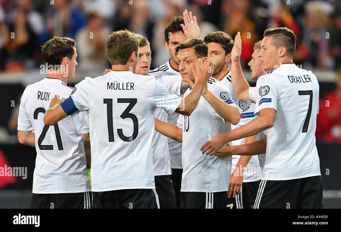 Stuttgart, Germany. 04th Sep, 2017. The German players congratulate ...