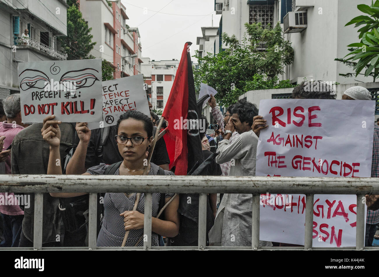 Kolkata, west bengal, india. 4th Sep, 2017. Kolkata, West Bengal, India : On September 4th, 2017 Bastar soliditary network of Kolkata has organised a protest infront of Myanmar consulate of Kolkata. They raised voice against the genocide on Rohingya of Myanmar along with India government's recent verdict on deportation of .Rohingyas from India. People join the protest rally with them against the ethnic cleansing. Credit: Debsuddha Banerjee/ZUMA Wire/Alamy Live News Stock Photo