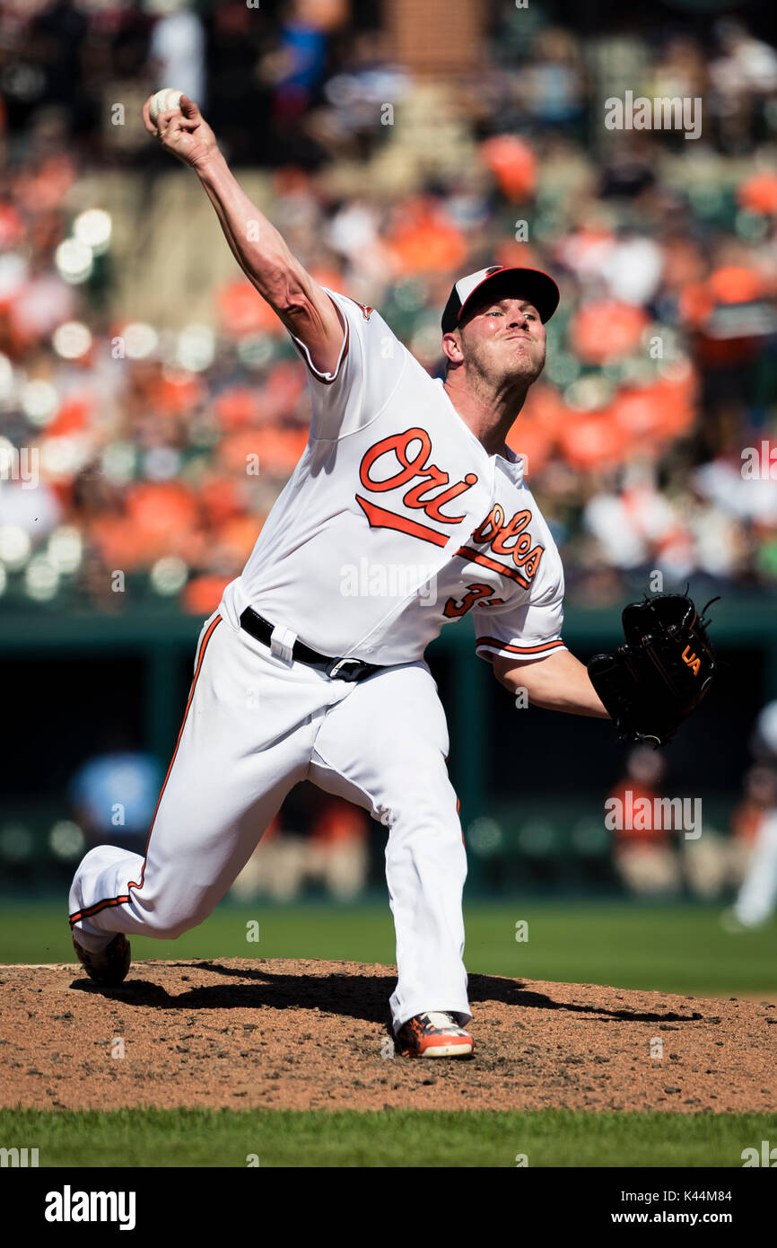 Baltimore, Maryland, USA. 04th Sep, 2017. Baltimore Orioles starting pitcher Dylan Bundy (37) throws during MLB game between New York Yankees and Baltimore Orioles at Oriole Park at Camden Yards in Baltimore, Maryland. Scott Taetsch/CSM/Alamy Live News Stock Photo