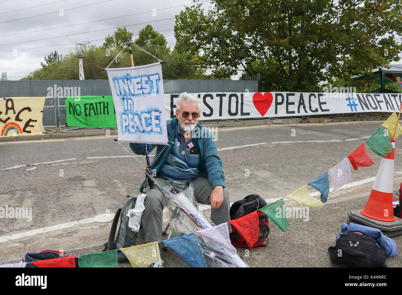 London, UK. 5th Sep, 2017. Peace campaigners frrom Quaker and interfaith groups gather outside the Excel centre in East London to protest against the arms trade before the start of the DSEI arms fair Credit: amer ghazzal/Alamy Live News Stock Photo