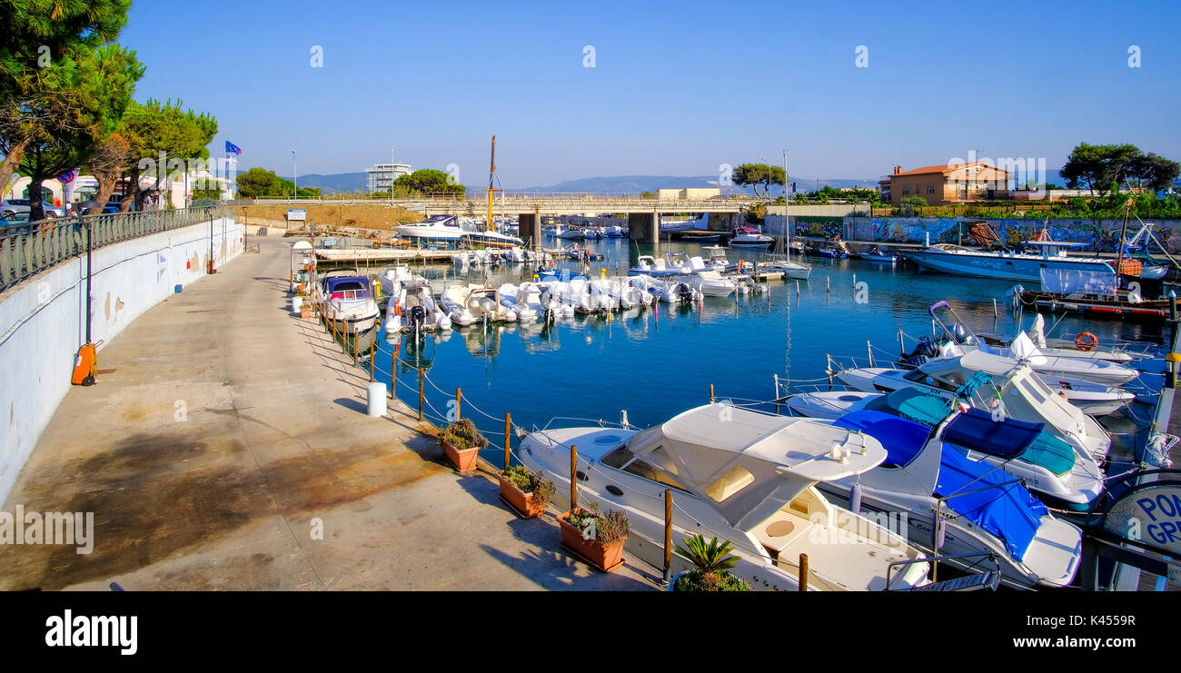 Apulia, Italy, 12 Lug 2017: Porto di Foce Varano (Foce Varano docks) near Ischitella in Apulia, Gargano. Stock Photo