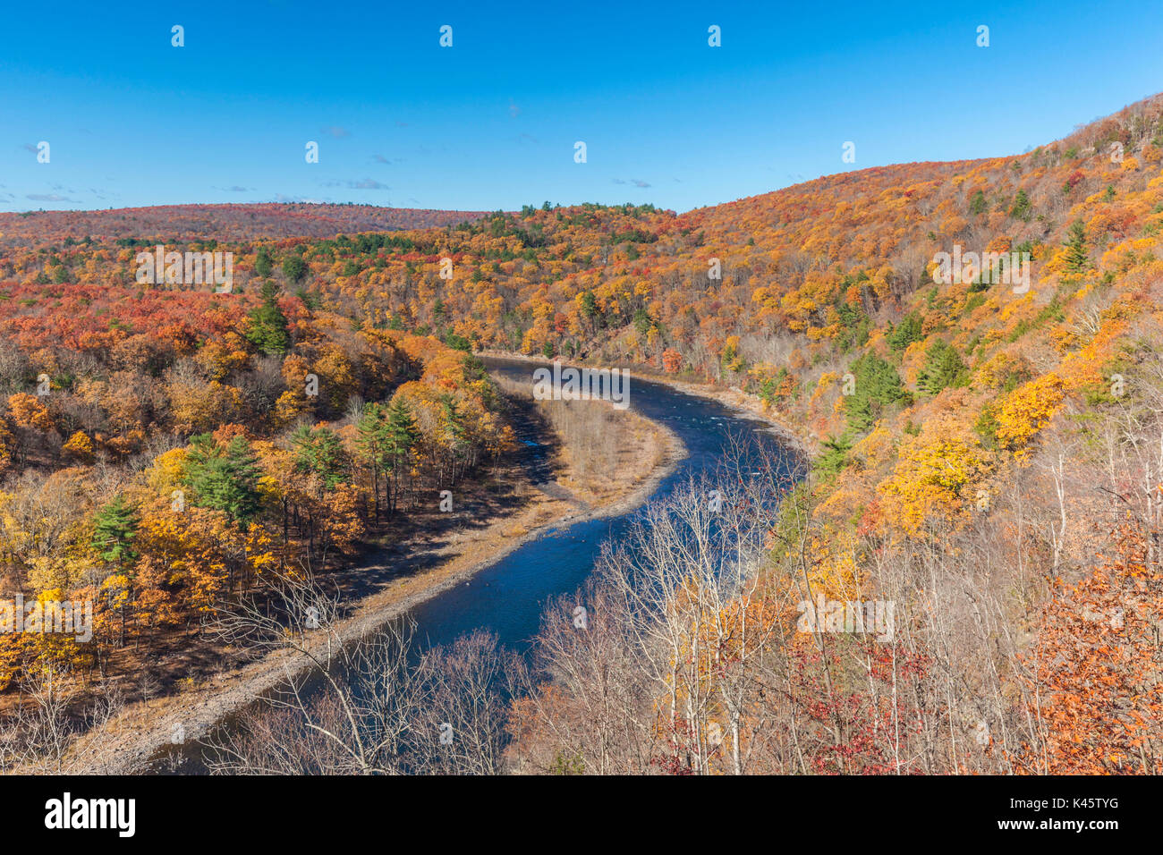 USA, Pennsylvania, Pocono Mountains, Port Jervis, elevated view of the Delaware River, autumn