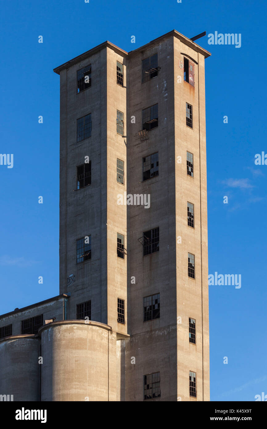 USA, New York, Western New York, Buffalo, antique grain elevator Stock