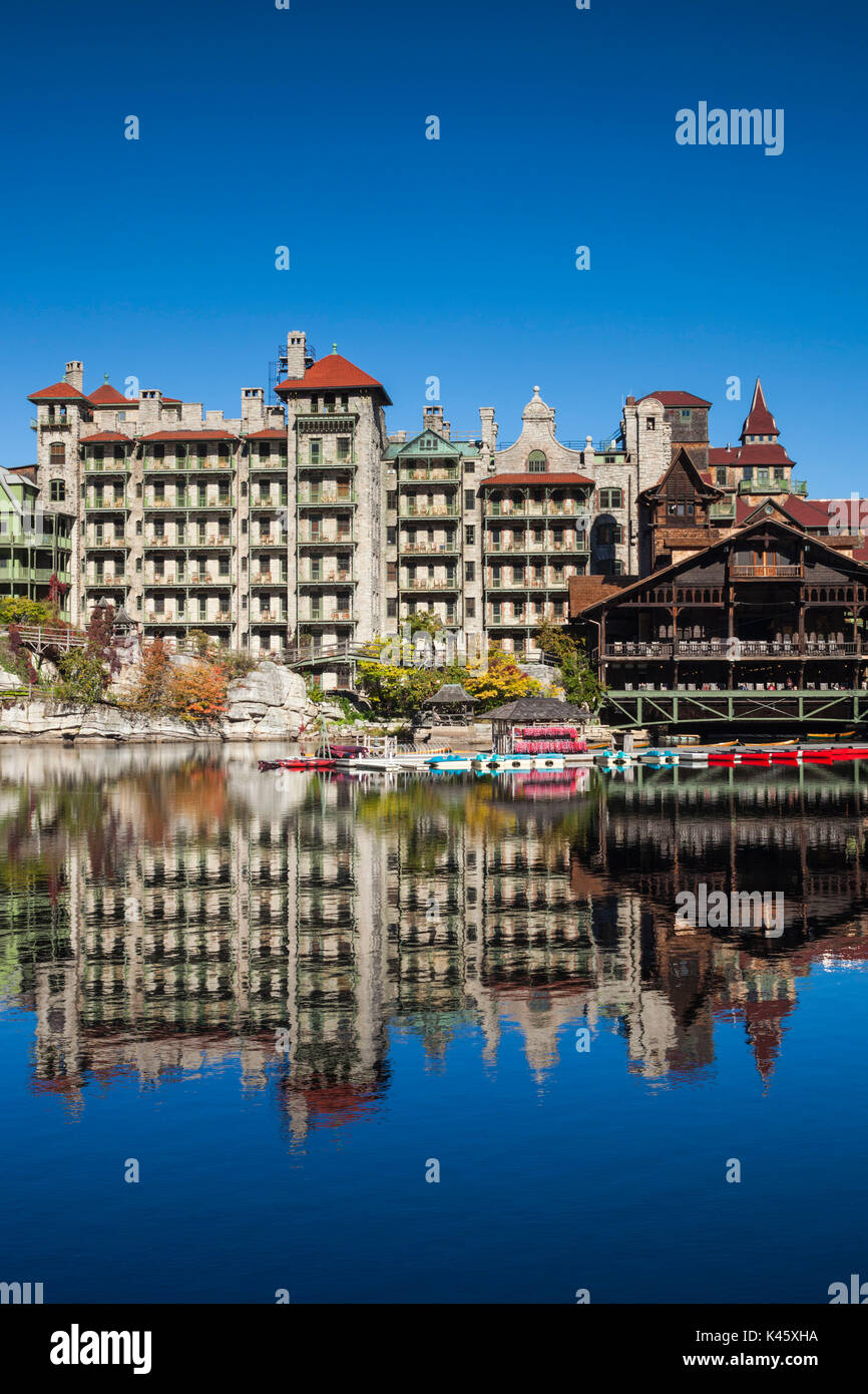 USA, New York, Hudson Valley, New Paltz, Mohonk Moutain House, historic hotel Stock Photo