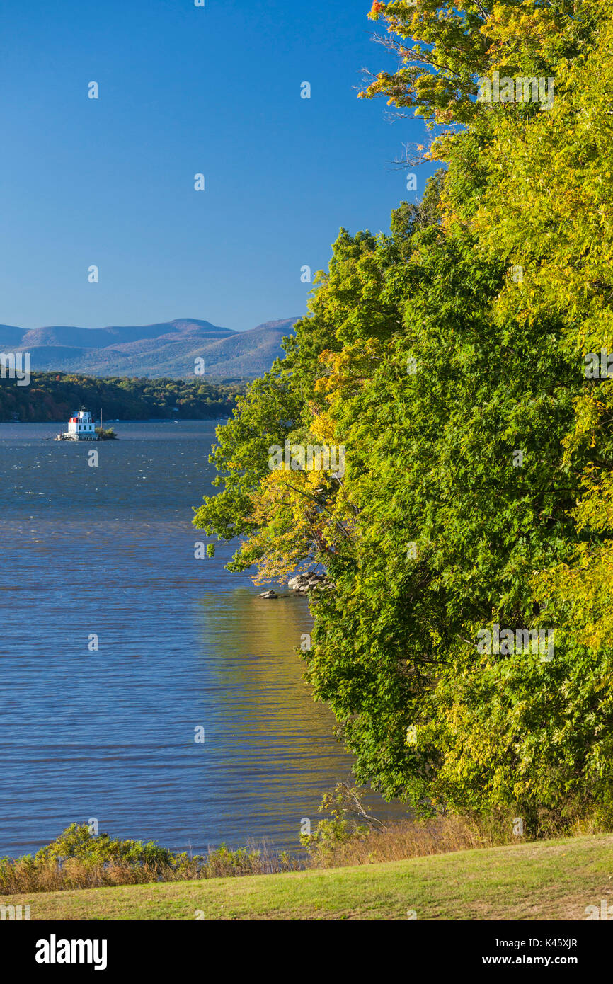 USA, New York, Hudson Valley, Port Ewen, Esopus Meadows Lighthouse