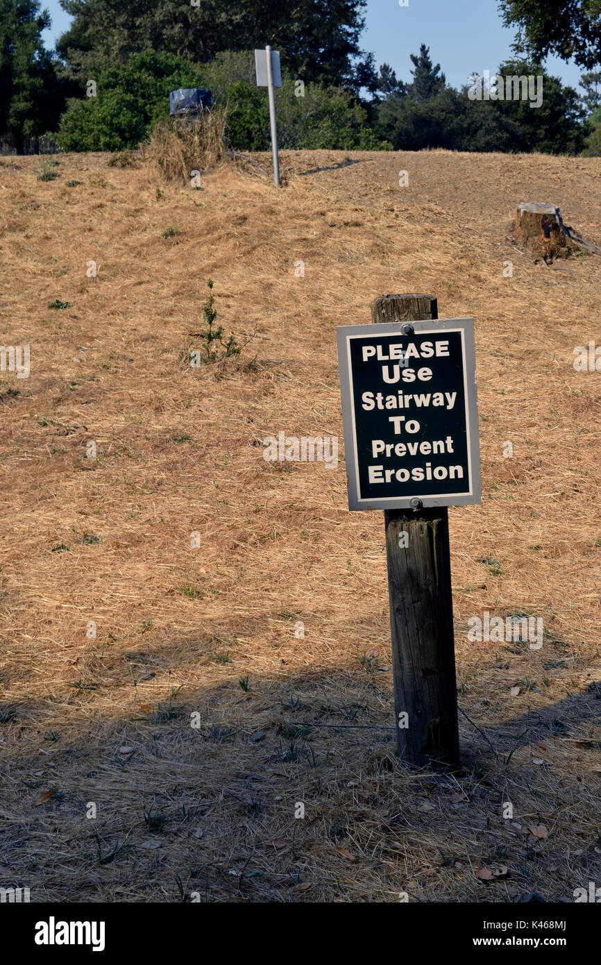 Sulphur Creek Nature center sign 'Please use stairway to prevent erosion',   Hayward, California Stock Photo