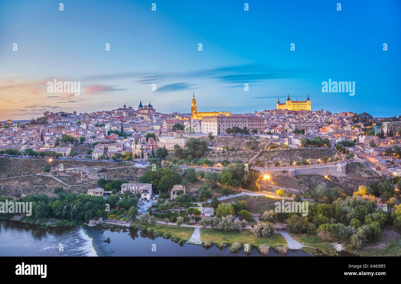 Toledo overview by night. Castile-La Mancha. Spain Stock Photo